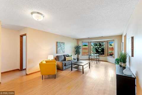 11Th Ave S, Hopkins, MN 55343
