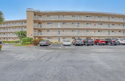Garden Dr N, Lake Worth, FL 33461
