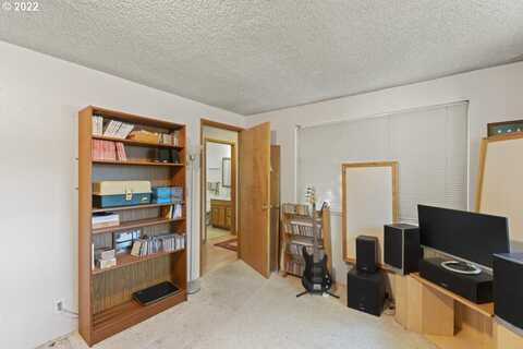 Hawkins Ln, Eugene, OR 97405