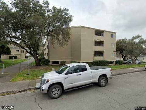 Townview Ave, Santa Rosa, CA 95405