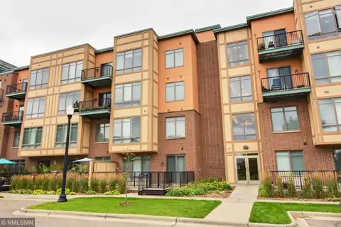 Grandview Ct Ne, Minneapolis, MN 55421