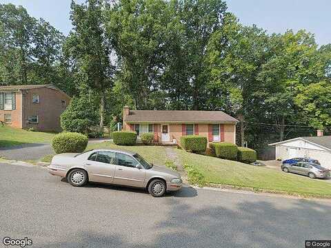 Crestwood, STAUNTON, VA 24401