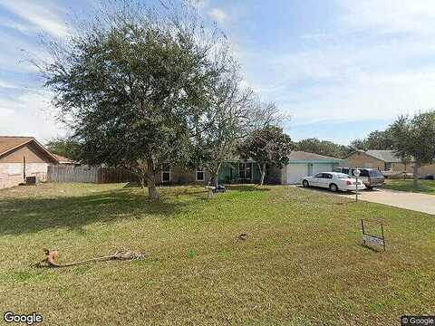 Pine, ROCKPORT, TX 78382