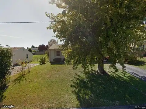 Stacie, VINTON, VA 24179