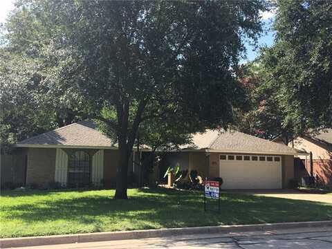 Betty L, BURLESON, TX 76028