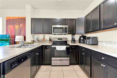 Se 28Th Pl, Homestead, FL 33033