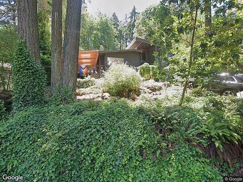 Middlecrest, LAKE OSWEGO, OR 97034