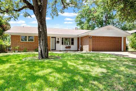 Brooks, ARLINGTON, TX 76012