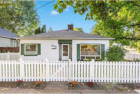 5Th, NEWBERG, OR 97132