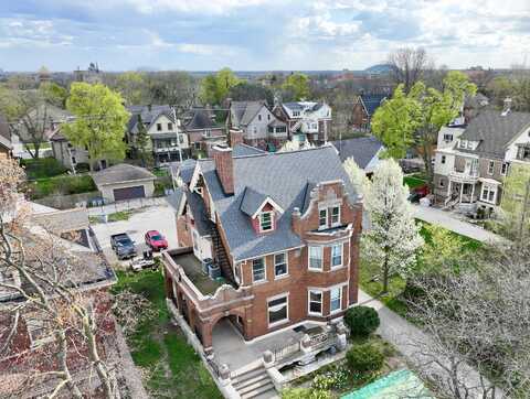 Highland, MILWAUKEE, WI 53208