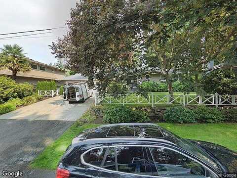 25Th, BELLEVUE, WA 98004