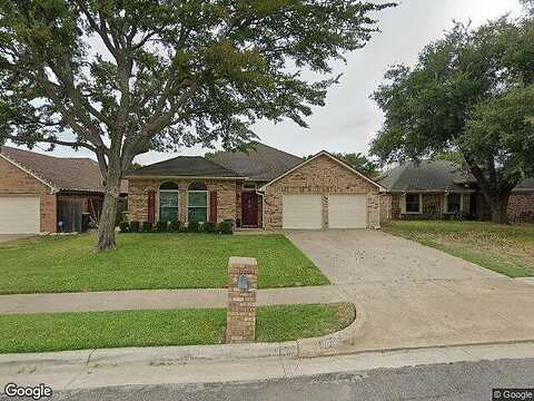 Megan, NORTH RICHLAND HILLS, TX 76182