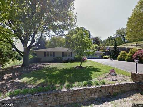 Highfields, ROANOKE, VA 24018
