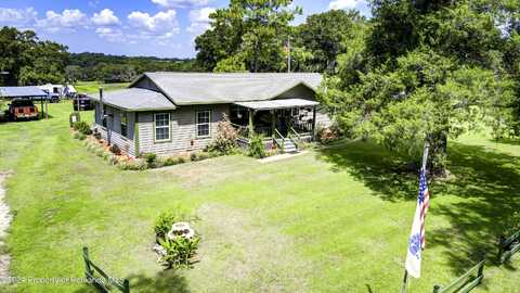 White, BROOKSVILLE, FL 34602
