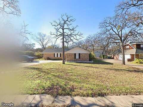 Bowen, PANTEGO, TX 76013