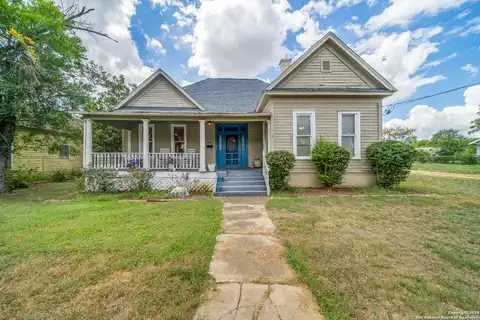 1St, FLORESVILLE, TX 78114