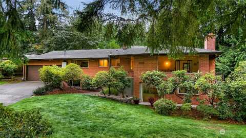 29Th, LAKE FOREST PARK, WA 98155