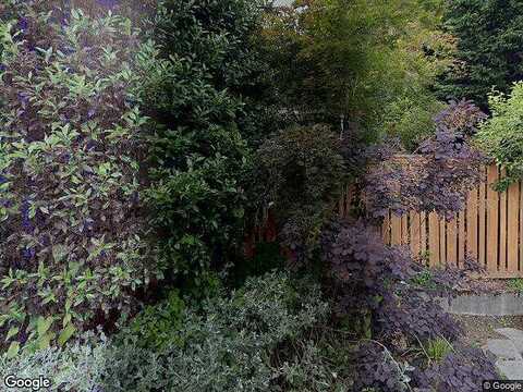41St, SEATTLE, WA 98125