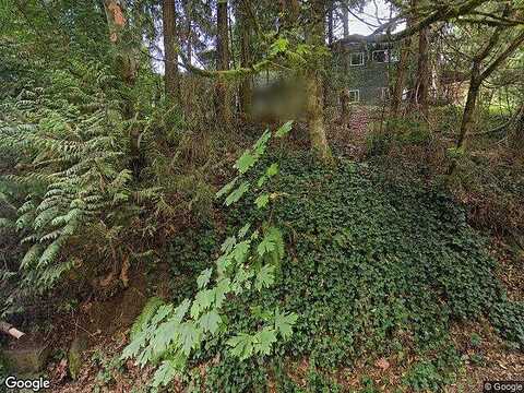 192Nd, LAKE FOREST PARK, WA 98155