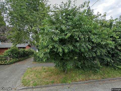 45Th, SEATTLE, WA 98136