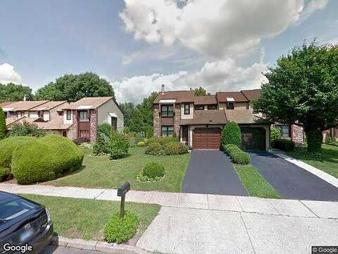 Hilltop, LANGHORNE, PA 19047