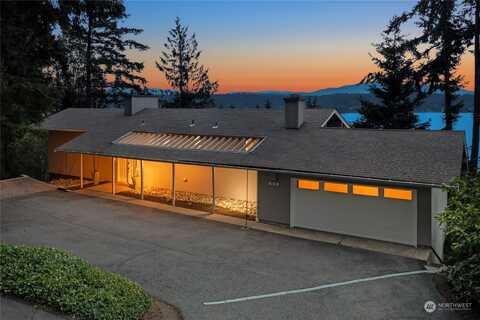 Lake Sammamish, BELLEVUE, WA 98008