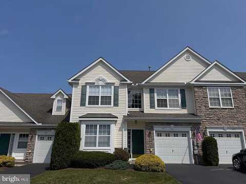 Village, BLANDON, PA 19510