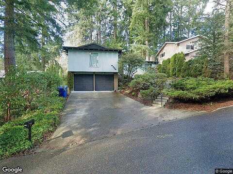 194Th, LAKE FOREST PARK, WA 98155