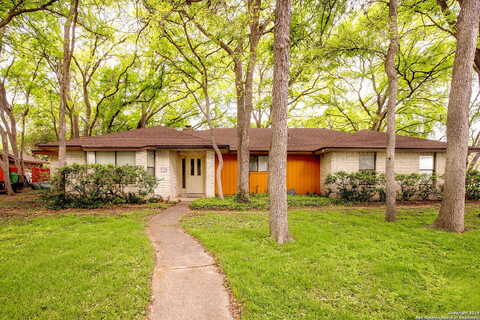 Burr Oak, SEGUIN, TX 78155