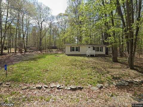 Tiffany Rd, Hawley, PA 18428