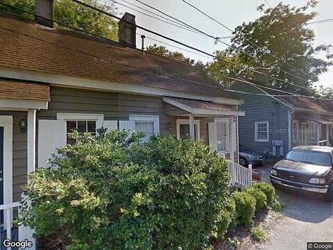 W Duffy Ln, Savannah, GA 31401