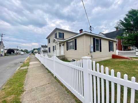 Spruce, HUNTINGDON, PA 16652