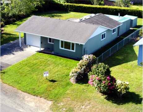 10Th, BANDON, OR 97411