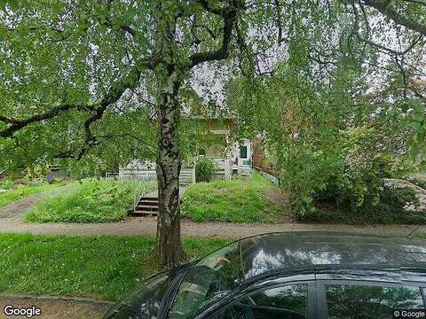 Colonial, PORTLAND, OR 97227