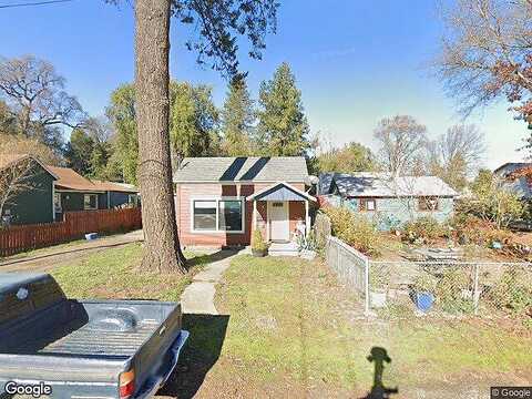 Oak, WILLITS, CA 95490