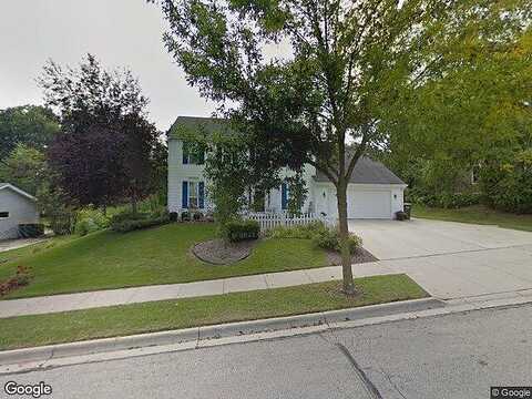 Laura, PORT WASHINGTON, WI 53074