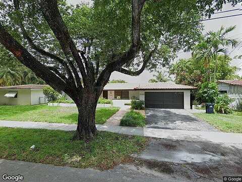Lake Candlewood, MIAMI LAKES, FL 33014