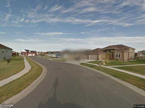 35Th Street, MOORHEAD, MN 56560