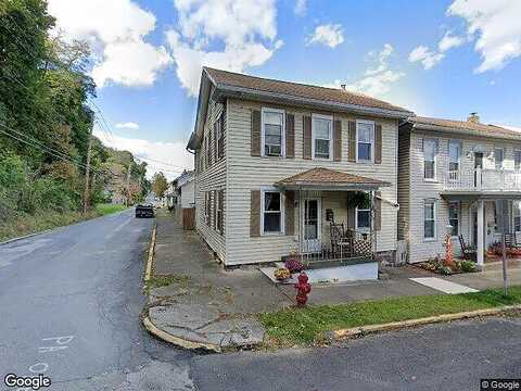 Market, NEWPORT, PA 17074