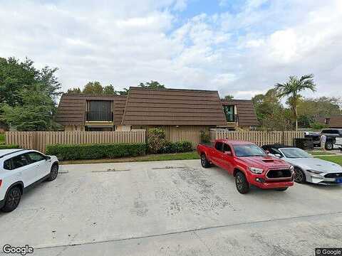 1St, PALM BEACH GARDENS, FL 33410