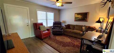 Oak, GOLIAD, TX 77963