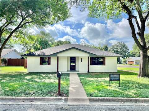 Cynthia, LA GRANGE, TX 78945