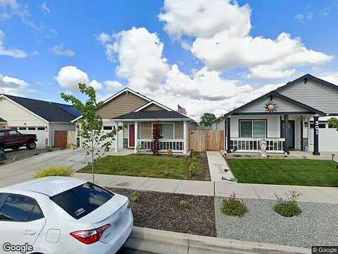 Reanna, MEDFORD, OR 97501