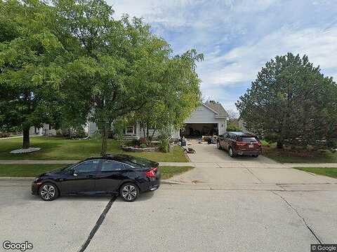 Chesterwood, PEWAUKEE, WI 53072