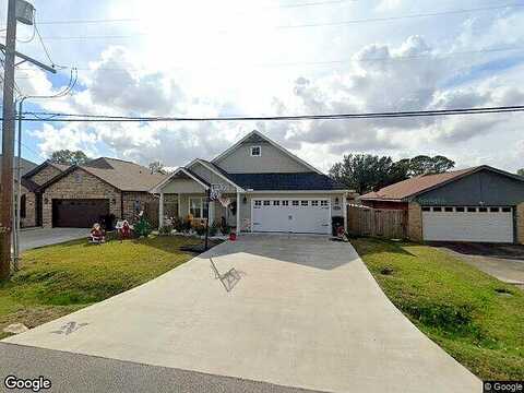 13Th, NEDERLAND, TX 77627