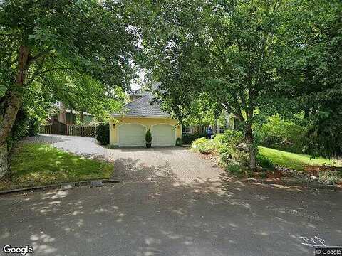 100Th, KIRKLAND, WA 98033