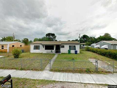 28Th, OPA LOCKA, FL 33054