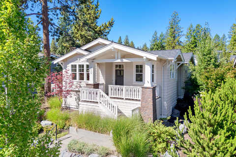 Crossing, BEND, OR 97703