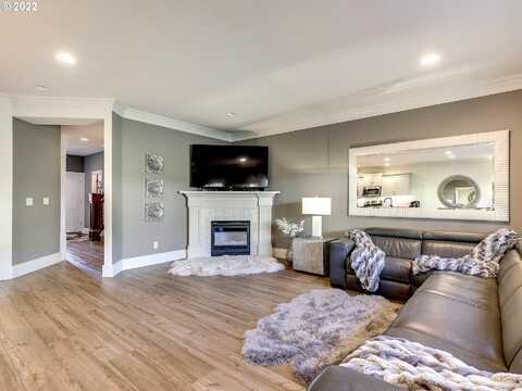 Granite, DAMASCUS, OR 97089