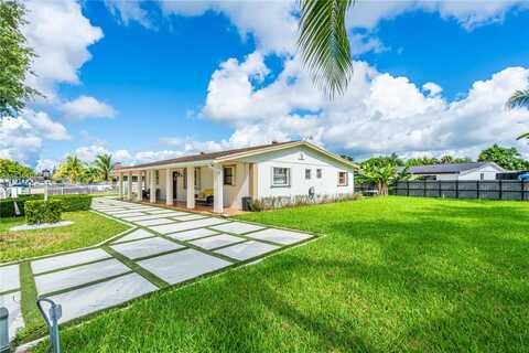 307Th, HOMESTEAD, FL 33033